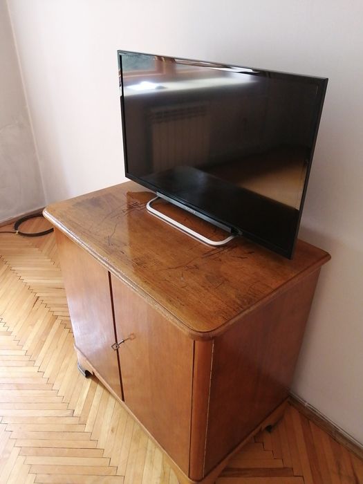 Телевизор Sony с пультом