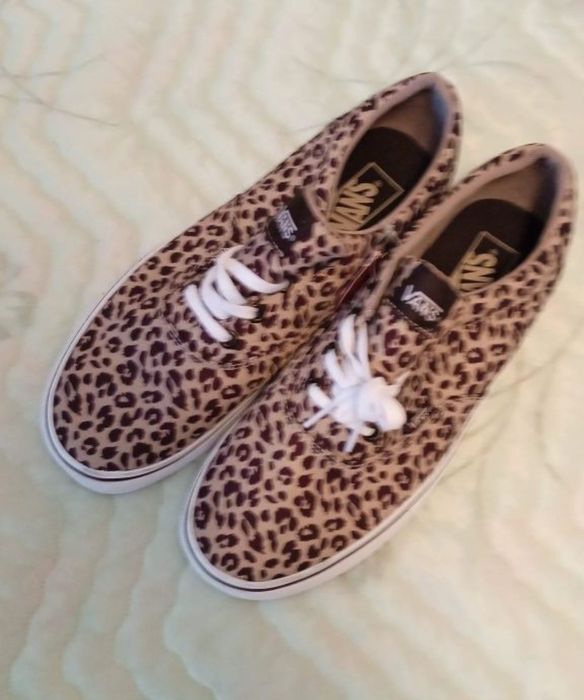 Tenesi originali damă noi nouți Vans Off the Wall Nr 41