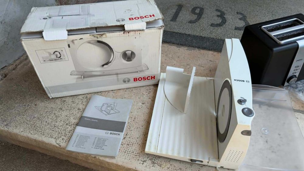Тостер Petra и уред за рязане Bosch