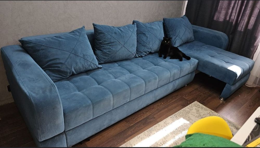 Мягкая мебель Б/У диван раскладной  13-мкр