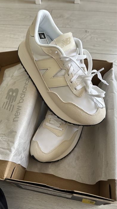 Кроссовки New balance новые,  размер 40