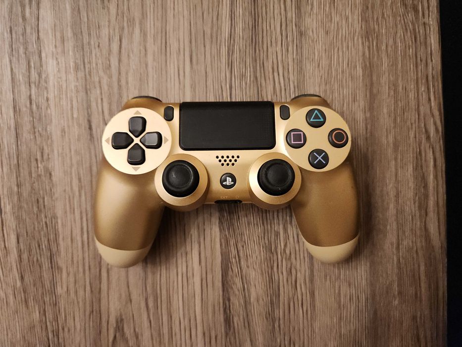 Controller (maneta) Dualshock 4 Gold pentru PlayStation 4 (PS4)