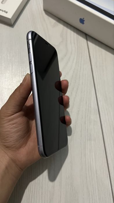 Айфон 11, 64 гб с коробкой