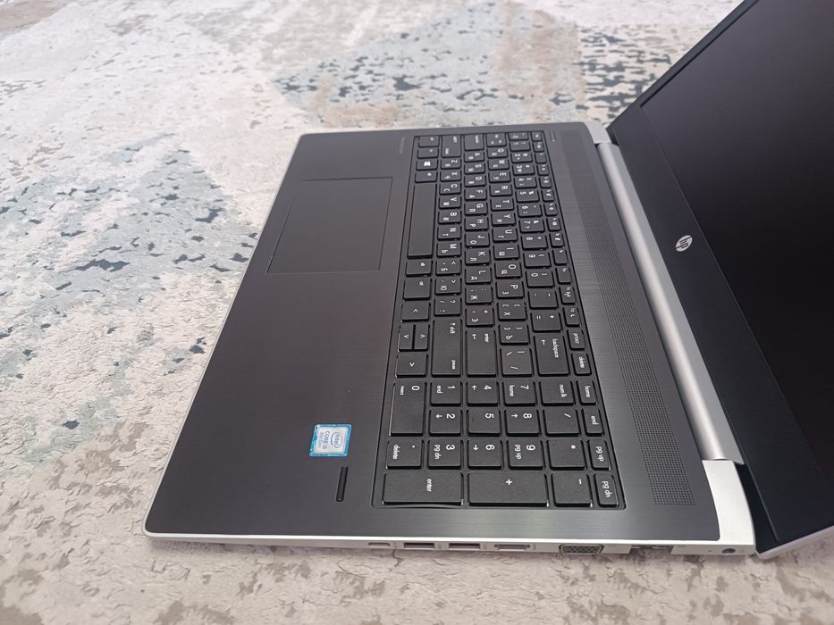 Мощный 8 ядерный с SSD, Full HD ноутбук