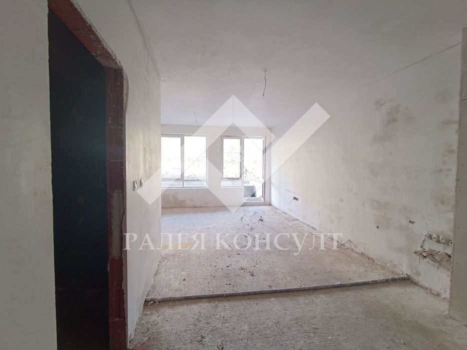 Продава се Едностаен апартамент в Пловдив, Южен - 69 кв.м за 584 €/кв.м - Снимка #1