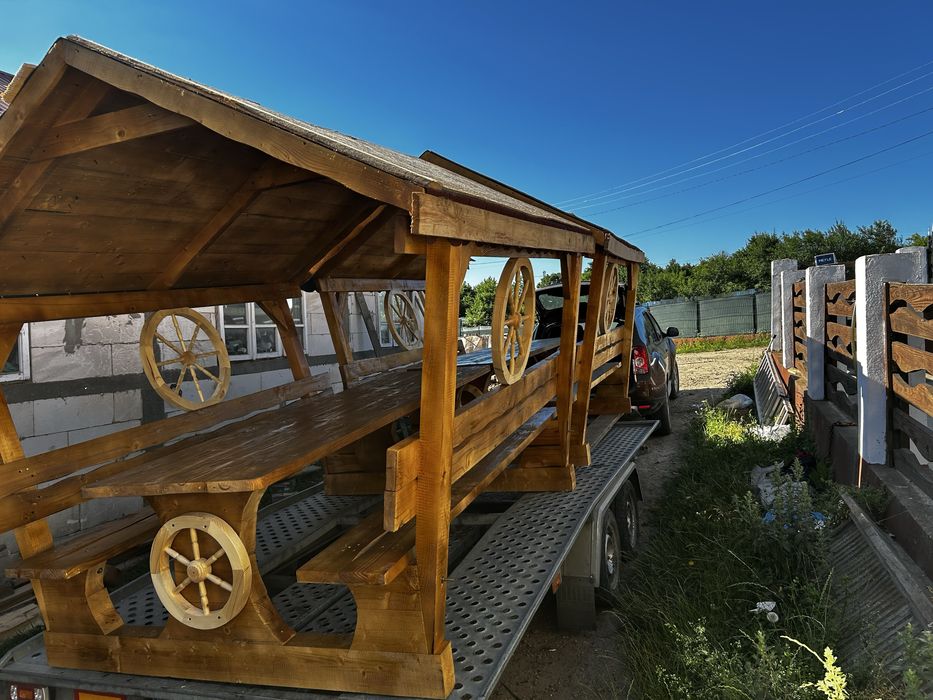 Foișor rustic de gradina
