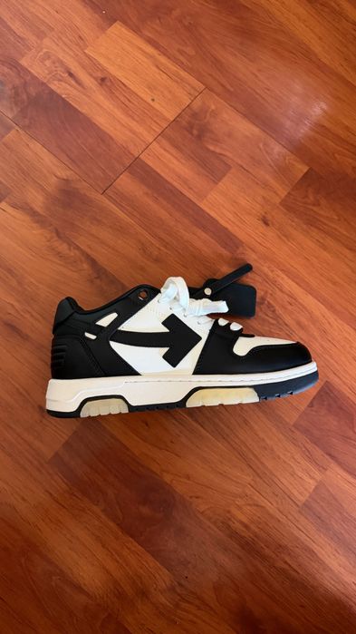 Обувки Off-White
