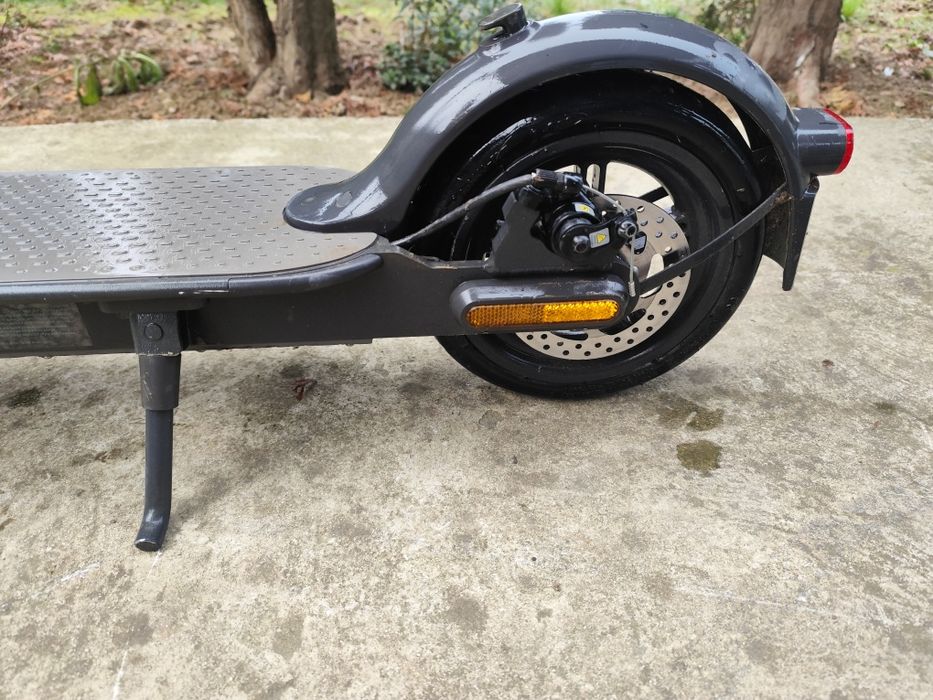 Trotineta Xiaomi essential