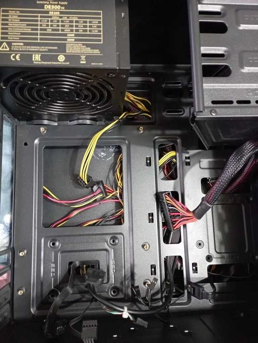 Корпус Корпус AeroCool и блок питания AeroCool