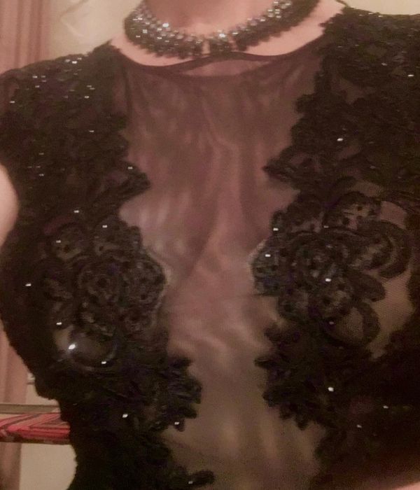 Черна бална рокля