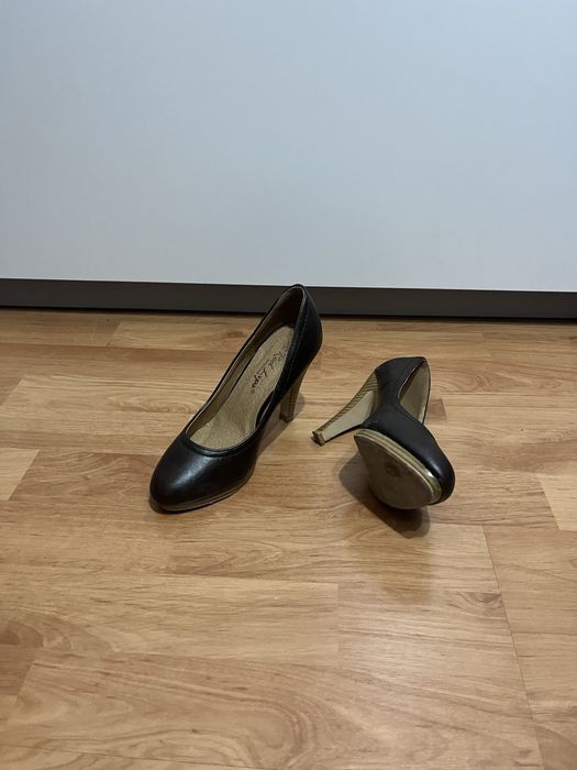 Дамски обувки на токчета