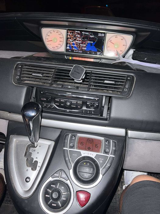 Mașina cu 7 locuri de familie