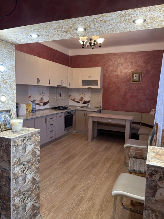 Vand casa in Petid