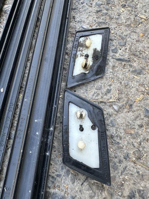 Оригинальные молдинги дверей БМВ Е34