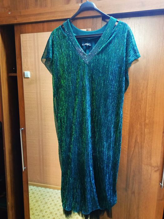 Продам женские одежды