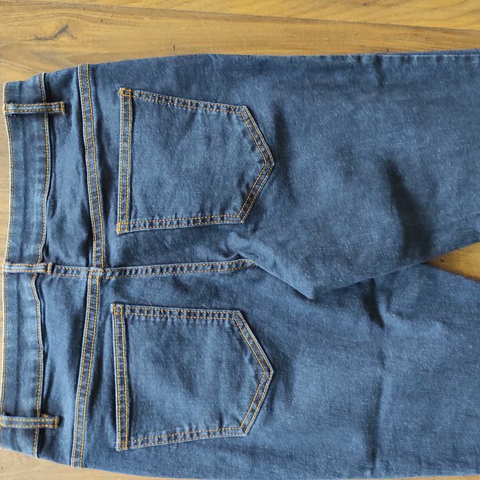 Дамски панталони М размер