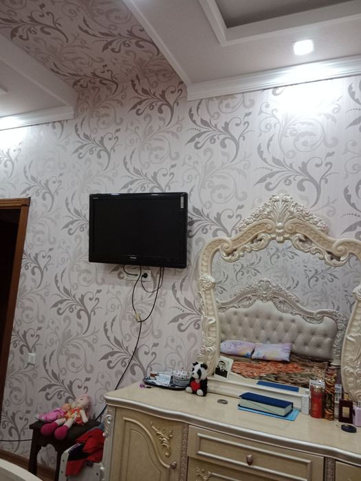 Янги домдан 3 хонали 3 каватдан квартира сотилади 6 микрн