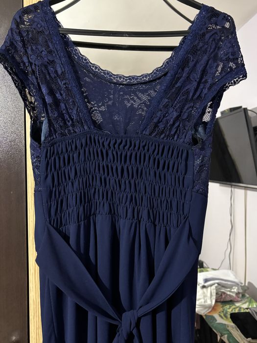 Дълга    тъмно   синя    рокля