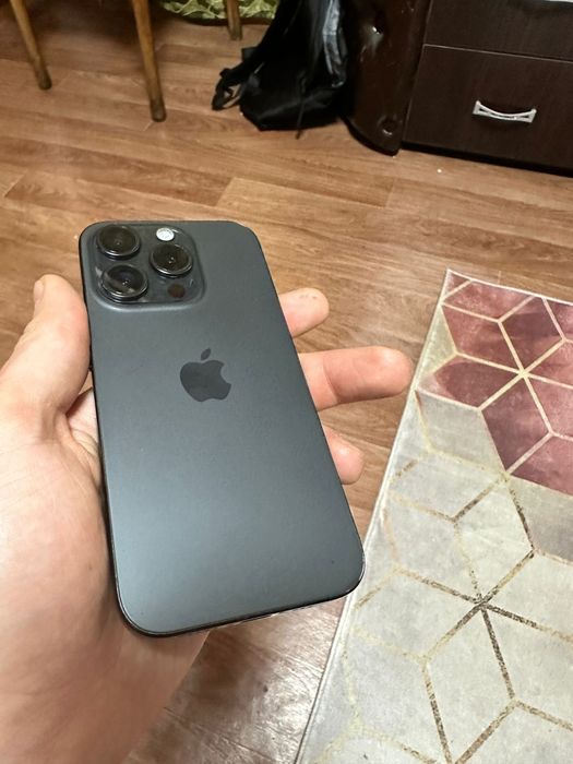Продам айфон 15про