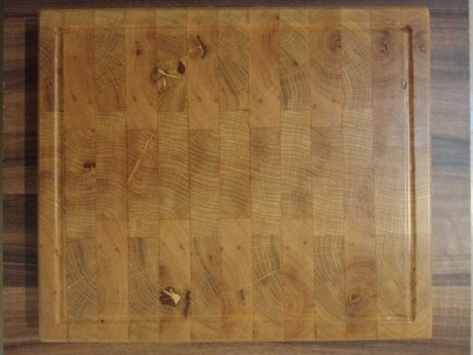 Tocator din lemn cu fibra intoarsa