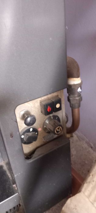 Semineu pe gaz cu termostat