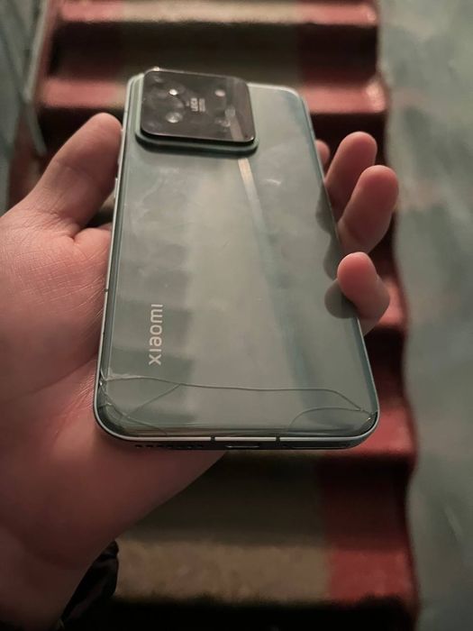 Xiaomi 14 512гб с дефектами