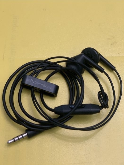 Incarcator,casti si cablu microusb BB