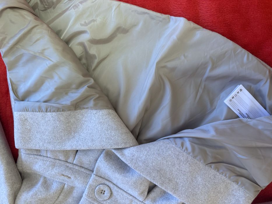 Пальто для девочки новое