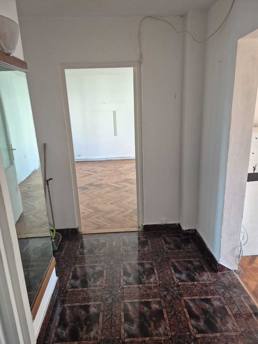 proprietar vand apartament 3 camere Romanilor