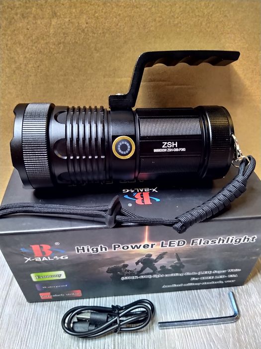 Lanterna XHP360 cu 36 de Nuclee +Turbo,  MANER, ZOOM, Display Digital