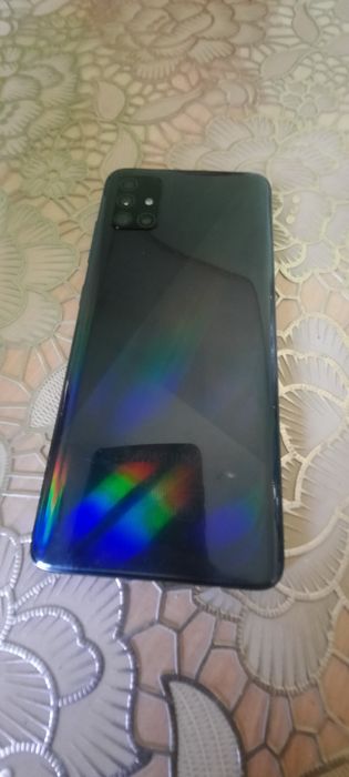Samsung galaxy A51 sotiladi