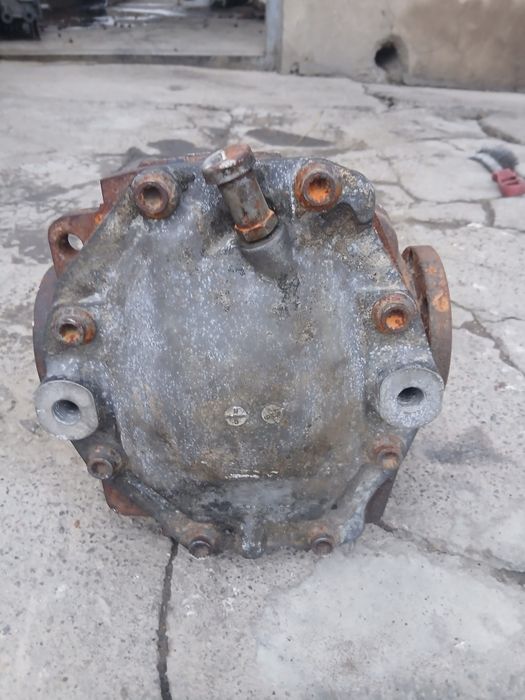 Редуктор мерседес 210