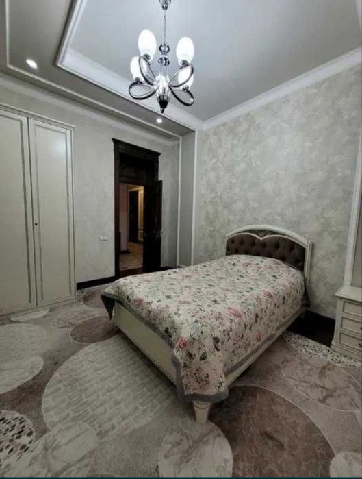 Продам Дом 4х уровневый в Маххале Конституция!Можно под офис!