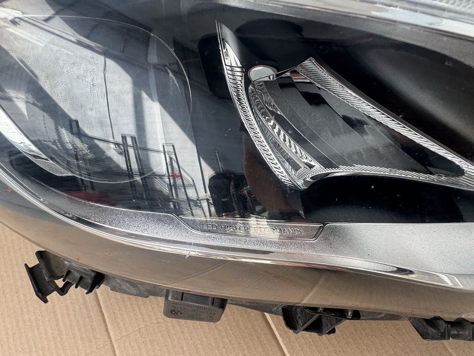 Far faruri Mercedes GLA w156 x156 facelift Led High Performance