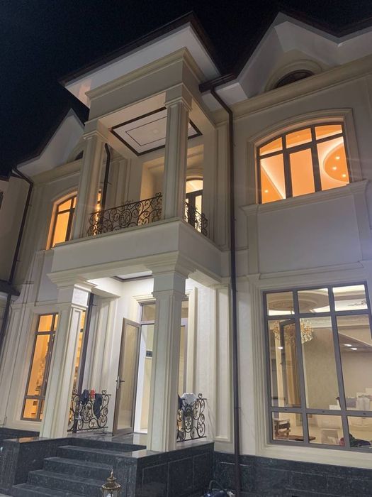 Сдаётся шикарная дом в центре басейн и сауна есть под офис