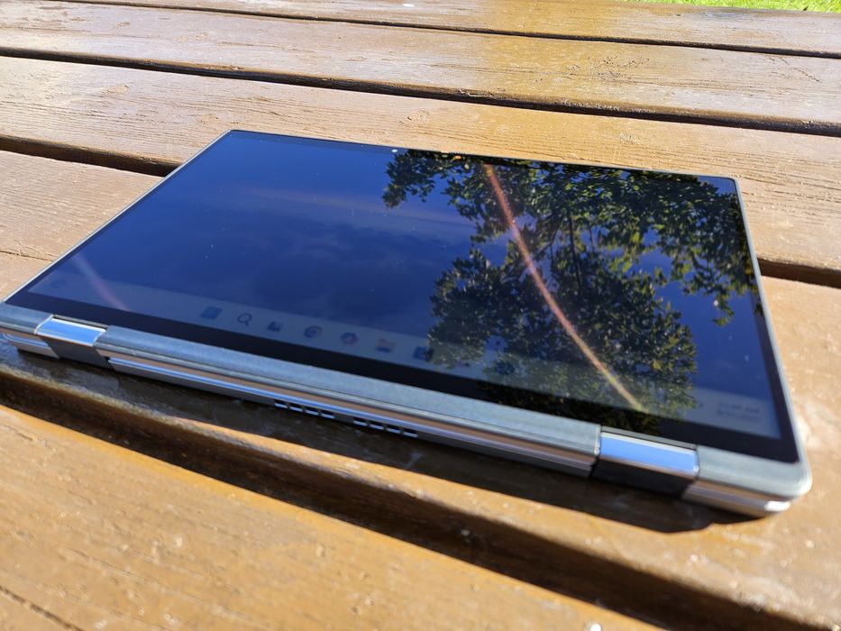 Dell Latitude i5-1245u vPro, ecran tactil