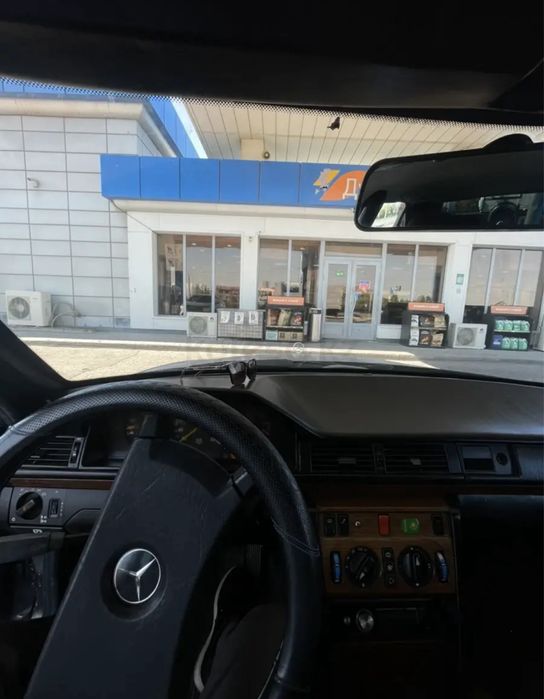 Мерседес 124 / Ешка / Черный Мерс