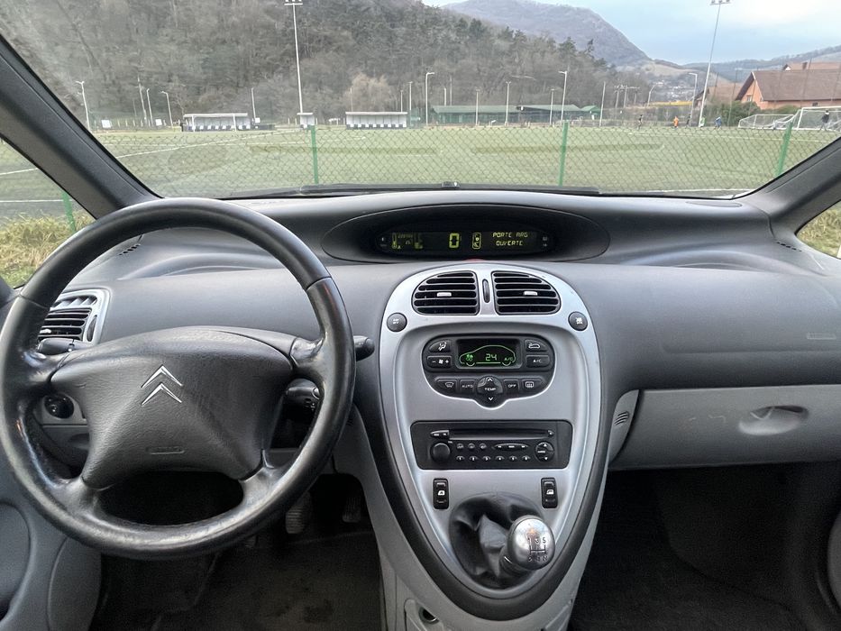 Vând Citroen XSARA Picasso