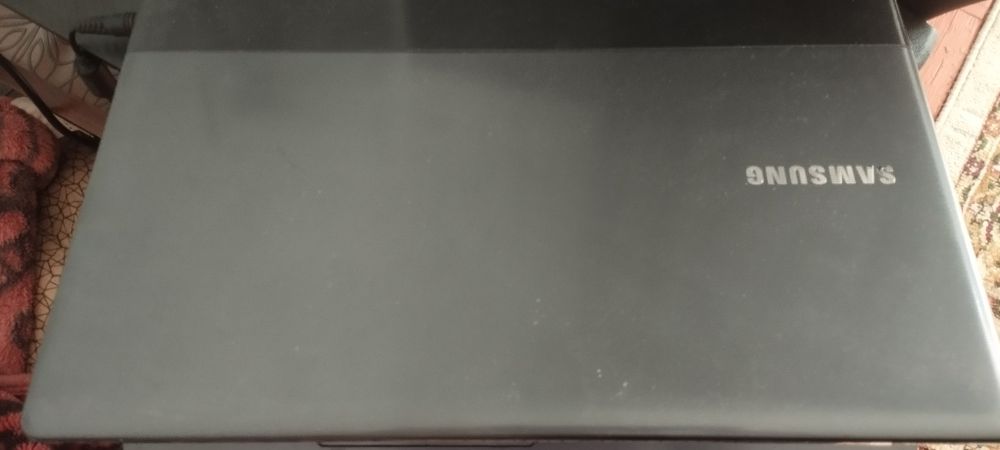 Продам ноутбук Samsung.