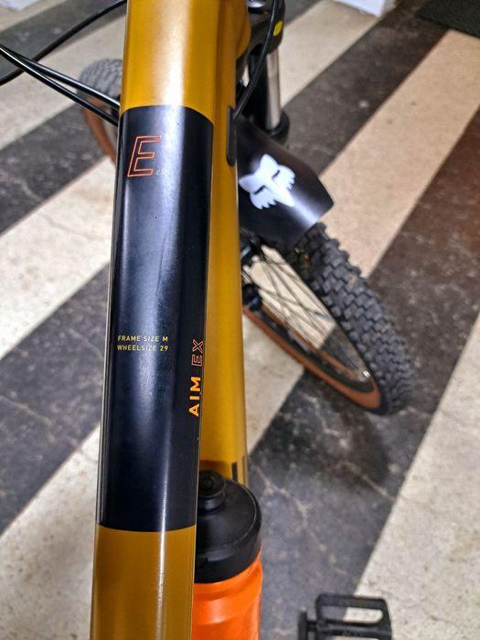 Cube AIM EX 29", рамка М колело