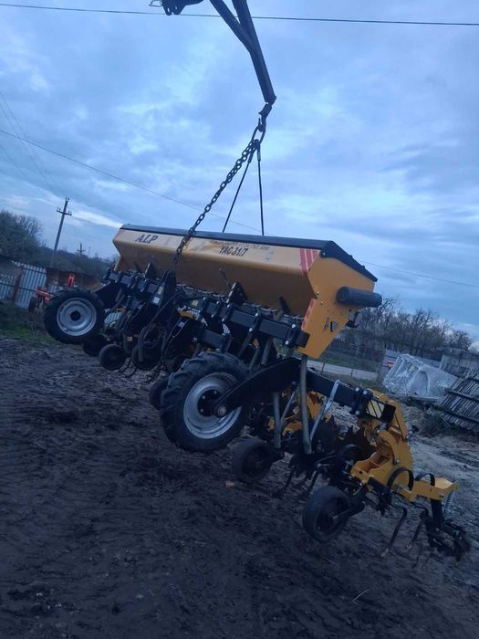 Vand semanatoare GASPARDO 6 randuri si prasitoare ALP YAC 31/7 6 rand