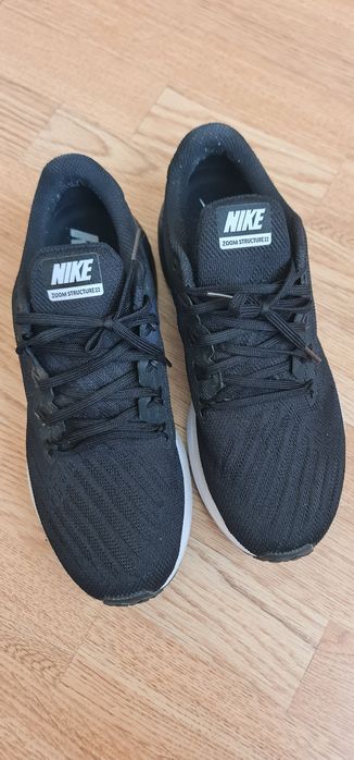 Продам мужские кроссовки AIR ZOOM STRUCTURE 22