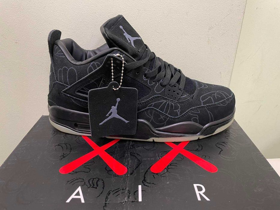 Нови мъжки маратонки NIKE JORDAN 4 RETRO BLACK KAWS