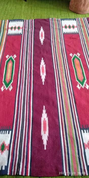 Ковры шерстяные.