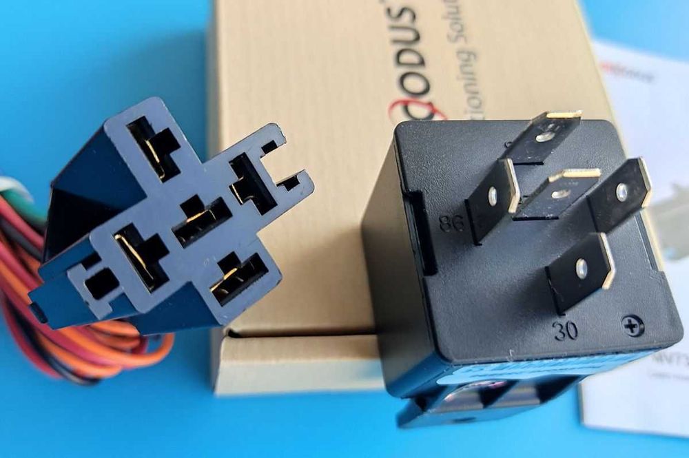 GPS тракер Micodus MV730 – скрит в реле и опция предплатена СИМ карта за 1 година