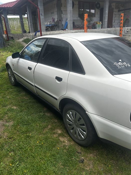 Vand audi A4 1.6 benzina