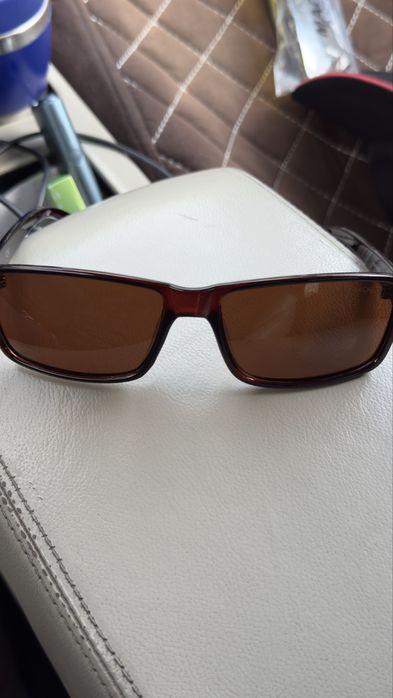 Солнцезащитные очки мужские