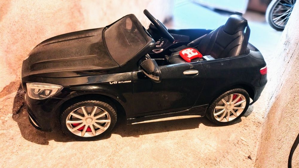 Акумулаторна кола Мерцедес AMG, перфектно състояние, 200 лв