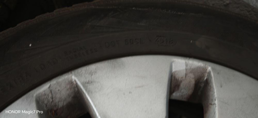 Vând jante r16 cu anvelope Nokia iarnă