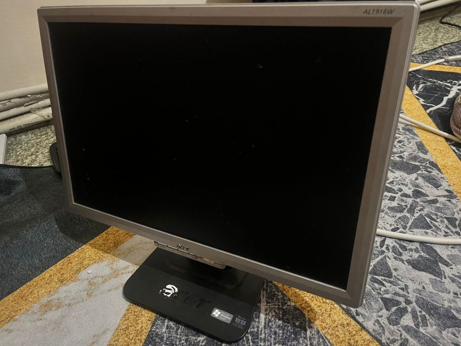 Продам компьютер  Desktop-E2bgsjt